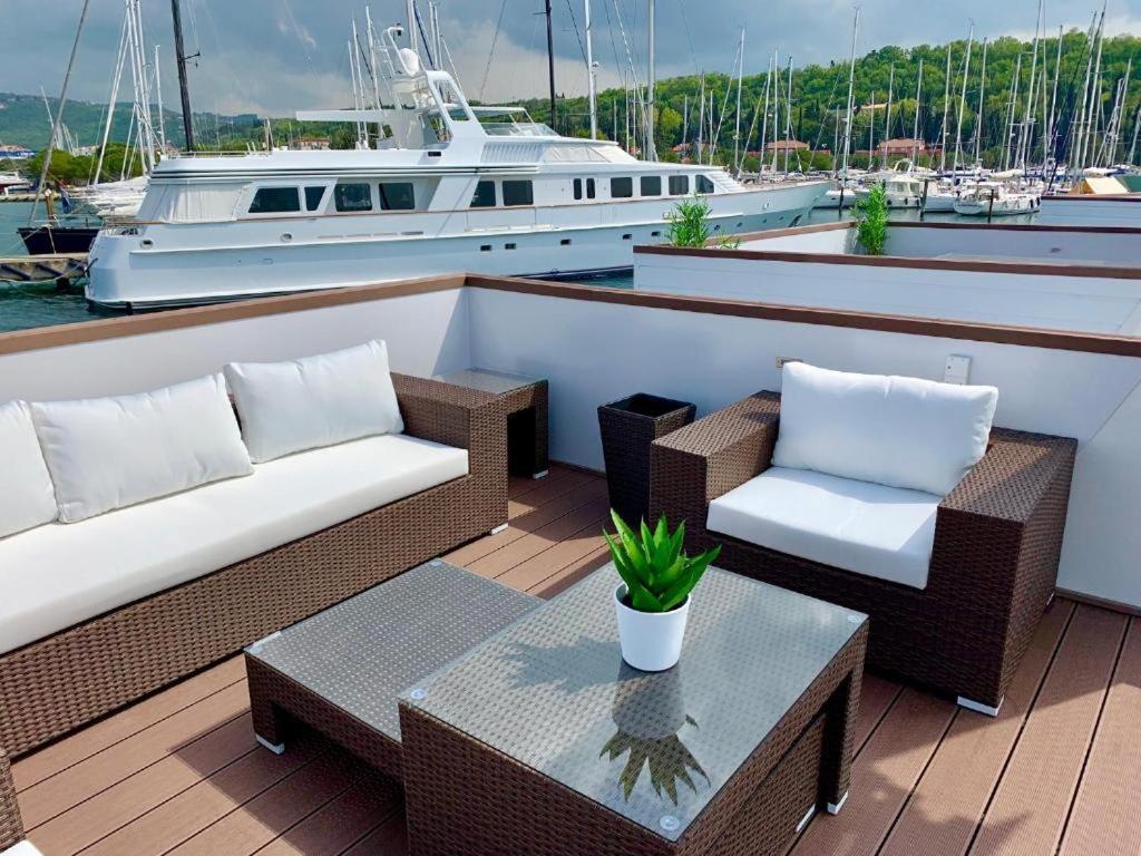Villa Floating Sea House Aurora à Portorož Extérieur photo