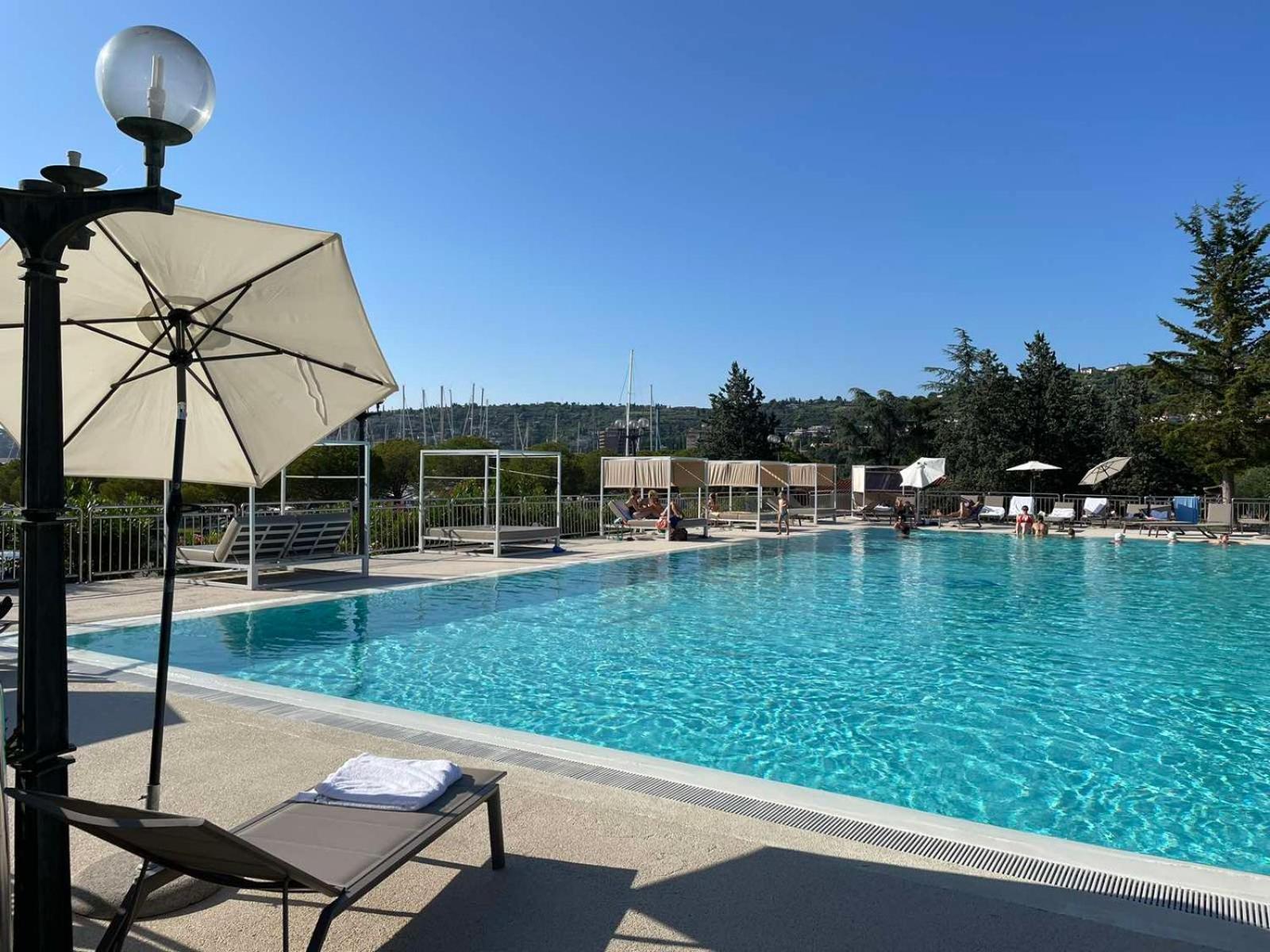 Villa Floating Sea House Aurora à Portorož Extérieur photo